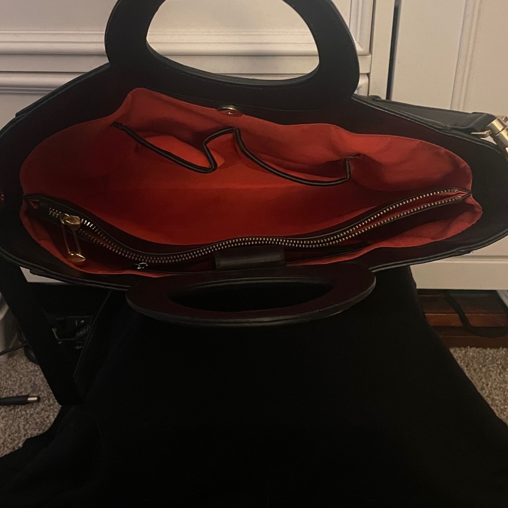 Katy Perry Collections Elegant Black Tote - Picture 4 of 11
